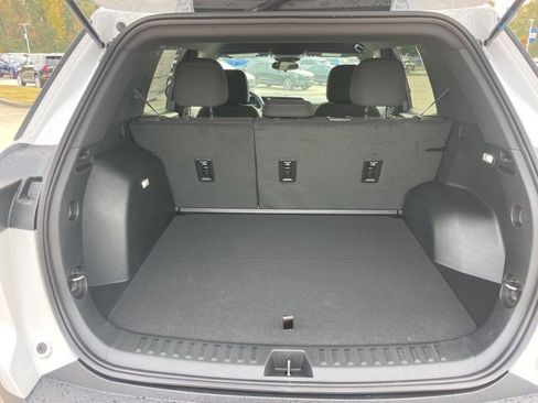 New 2026 Chevrolet Equinox LT w/ LPO, Floor Liner Package image 6