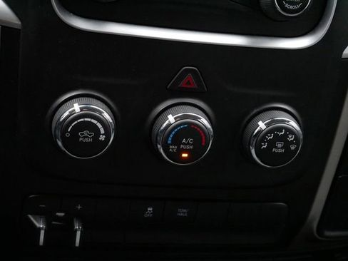 Used 2017 RAM 1500 Classic SLT AWD/4WD image 23