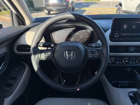 Certified 2025 Honda HR-V LX image 16