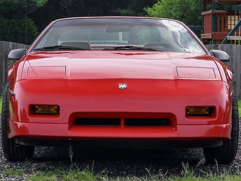 Used 1988 Pontiac Fiero GT RWD image 13