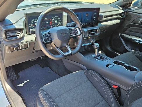 Used 2025 Ford Mustang Coupe RWD image 10