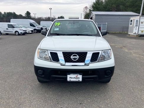 Used 2019 Nissan Frontier S image 2