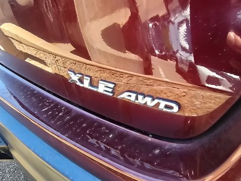 Used 2015 Toyota Highlander XLE AWD/4WD image 19