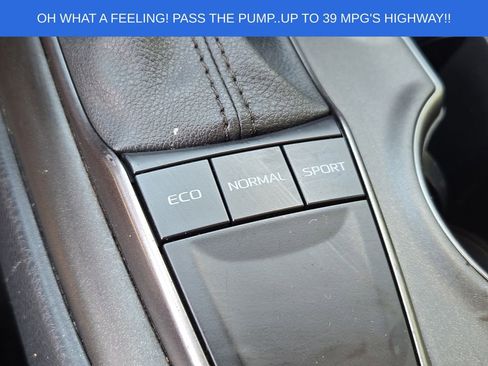 Used 2023 Toyota Camry SE FWD image 22