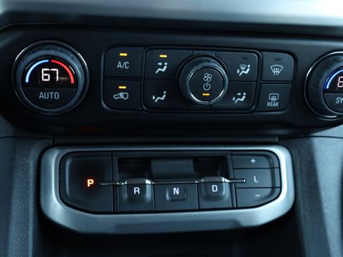 Used 2023 GMC Acadia SLT image 8