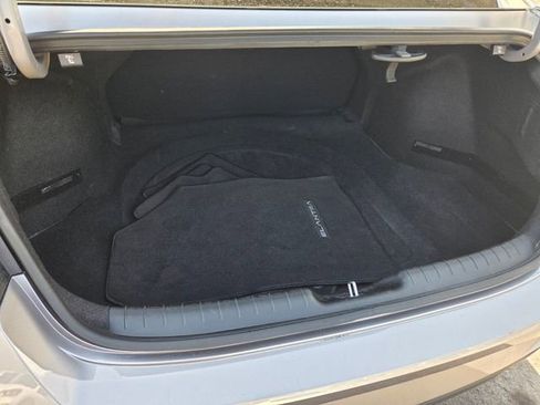 Used 2023 Hyundai Elantra SEL w/ Preferred Accessory Package image 16