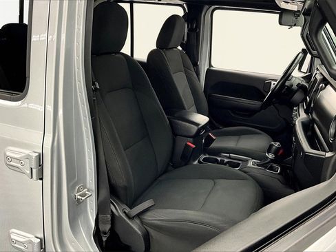 Used 2022 Jeep Gladiator Willys image 7
