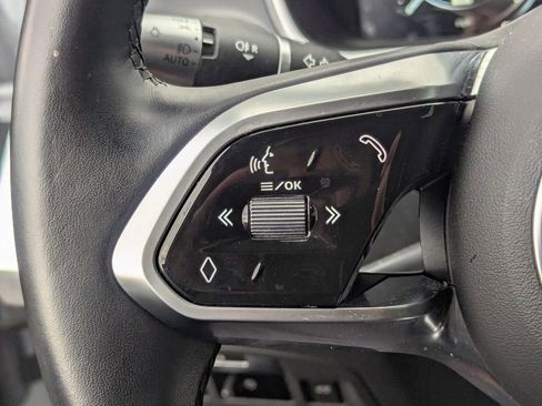 Used 2020 Jaguar I-PACE SE image 17