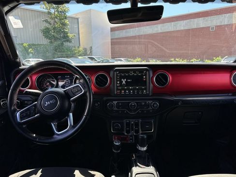 Used 2021 Jeep Wrangler Unlimited Rubicon AWD/4WD image 13