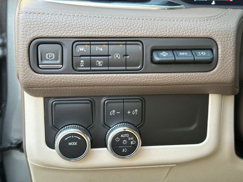 Certified 2023 GMC Yukon XL Denali RWD image 33