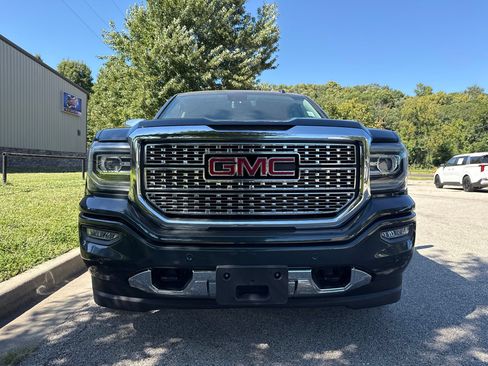 Used 2017 GMC Sierra 1500 Denali AWD/4WD image 2