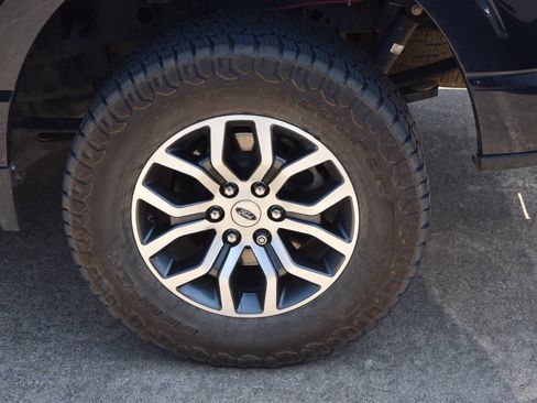 Used 2022 Ford F150 Lariat RWD image 12