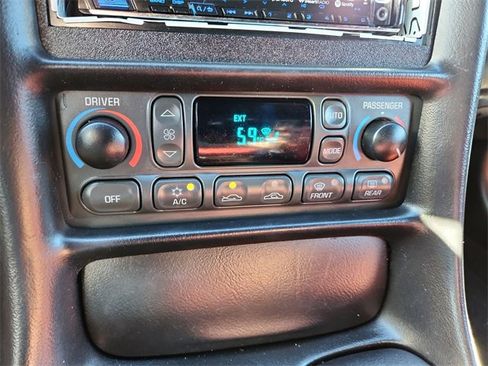 Used 2004 Chevrolet Corvette Coupe image 15