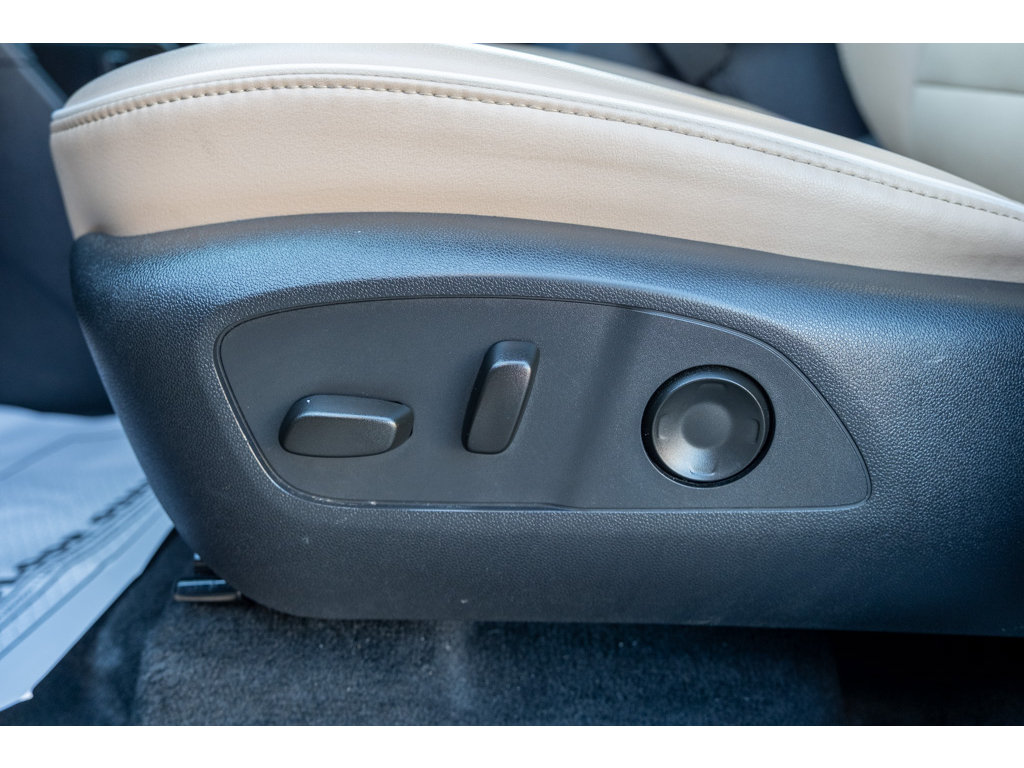 Used 2025 Buick Enclave Preferred FWD image 15