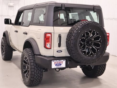 New 2026 Ford Bronco 4-Door AWD/4WD image 8