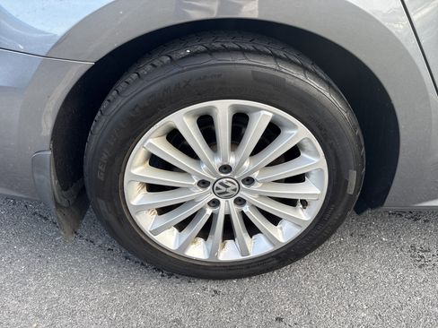 Used 2016 Volkswagen Passat 1.8T SE w/ Lighting Package (P06) image 7