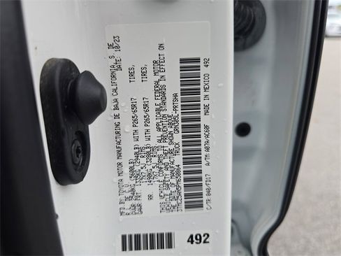 Used 2023 Toyota Tacoma TRD Sport image 32