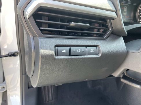 Used 2025 Nissan Altima 2.5 SV FWD image 26