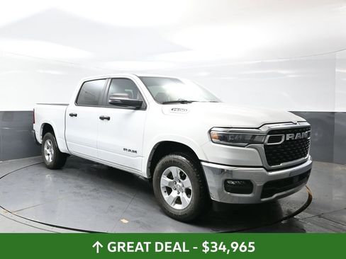 Used 2025 RAM 1500 Big Horn AWD/4WD image 5