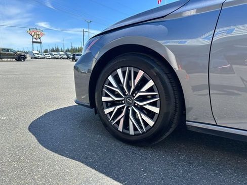 Used 2025 Nissan Altima 2.5 SV FWD image 28