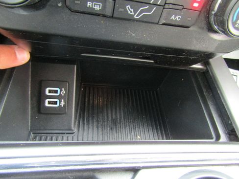 Used 2017 Ford F250 XLT w/ XLT Premium Package image 33