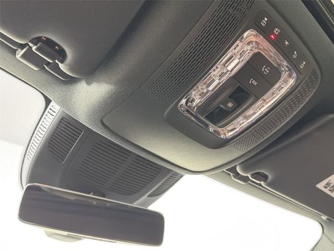 Used 2024 Mercedes-Benz GLE 450 4MATIC image 24