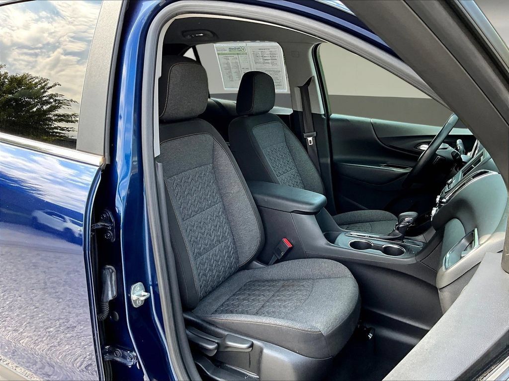 Used 2022 Chevrolet Equinox LT FWD image 31