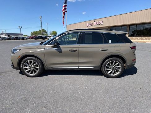 Certified 2025 Lincoln Corsair AWD w/ Equipment Group 101A image 2