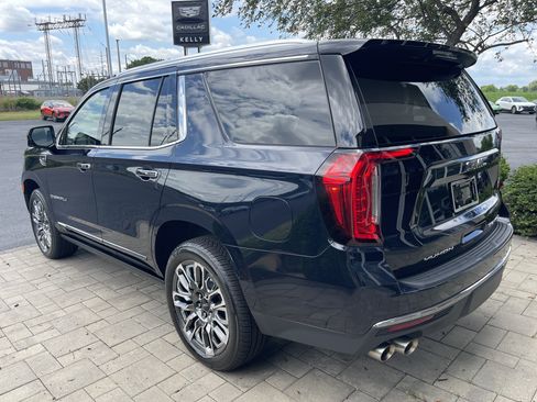 Used 2023 GMC Yukon Denali Ultimate AWD/4WD image 5