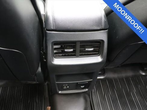 Used 2022 Ford Edge SEL w/ Convenience Package image 15