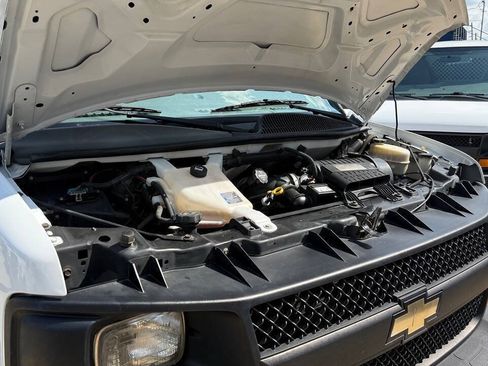 Used 2015 Chevrolet Express 2500 RWD image 51