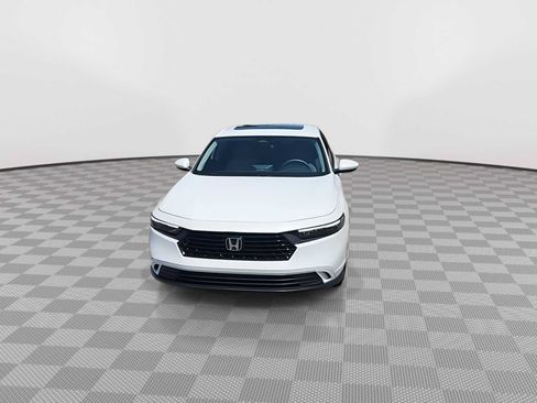 Used 2023 Honda Accord EX image 3