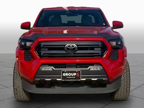 Used 2025 Toyota Tacoma SR5 AWD/4WD image 4