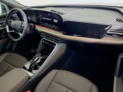 New 2025 Audi Q5 2.0T Premium Plus image 27