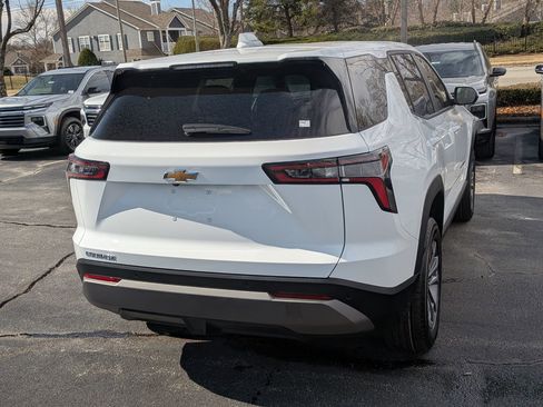 New 2026 Chevrolet Equinox LT image 8