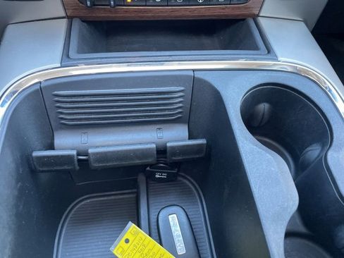 Used 2018 RAM 1500 Laramie image 31