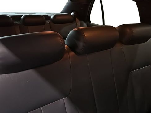 Used 2011 Cadillac DTS Limousine FWD image 11