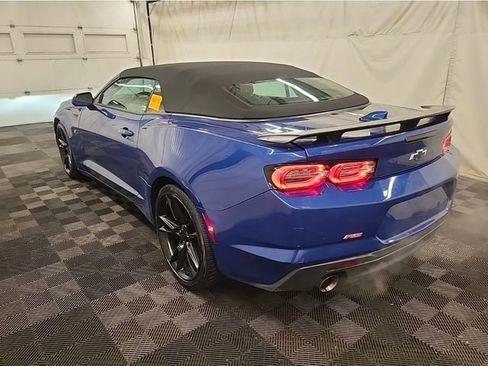 Used 2021 Chevrolet Camaro LT w/ RS Package image 4