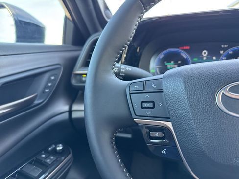 Used 2026 Toyota Crown Nightshade image 17