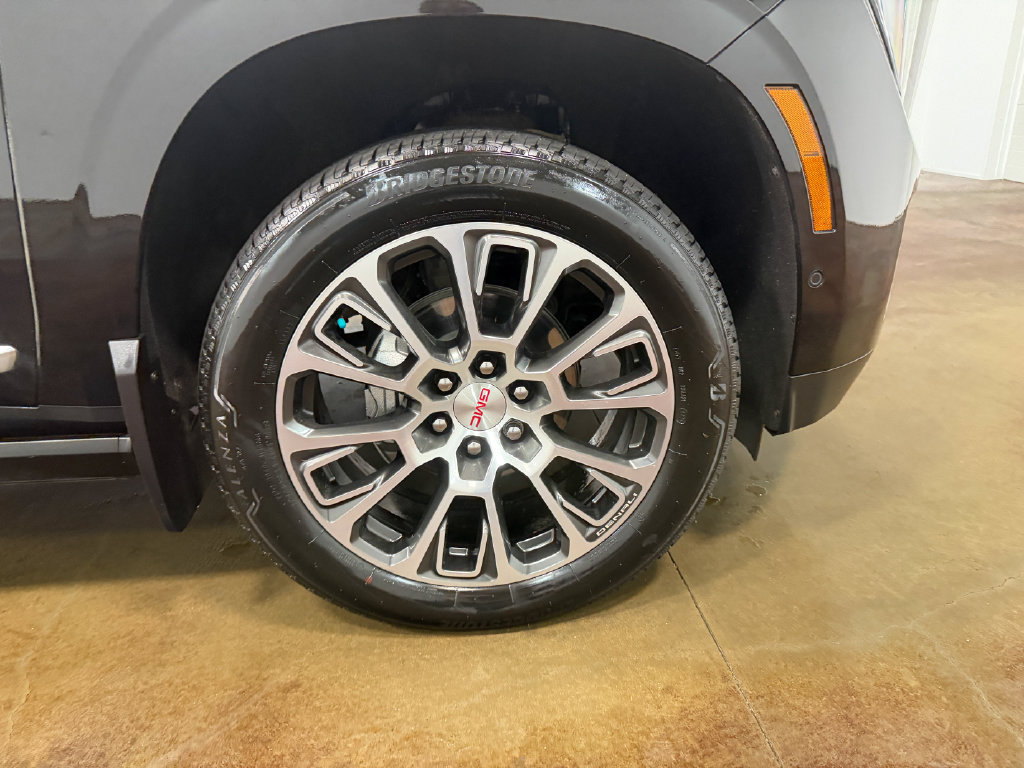 Used 2025 GMC Yukon Denali w/ Denali Reserve Package AWD/4WD image 92