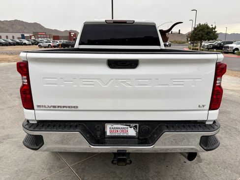 Used 2022 Chevrolet Silverado 2500 LT w/ Convenience Package image 4