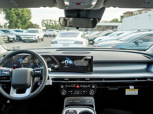 New 2026 Hyundai Ioniq 9 SE image 14