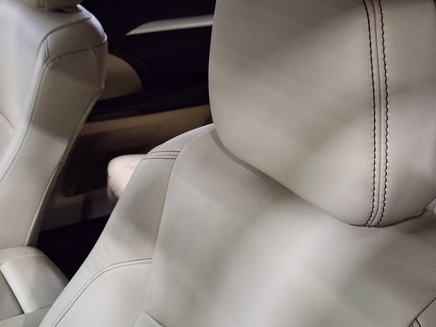Used 2019 Toyota Highlander XLE FWD image 34