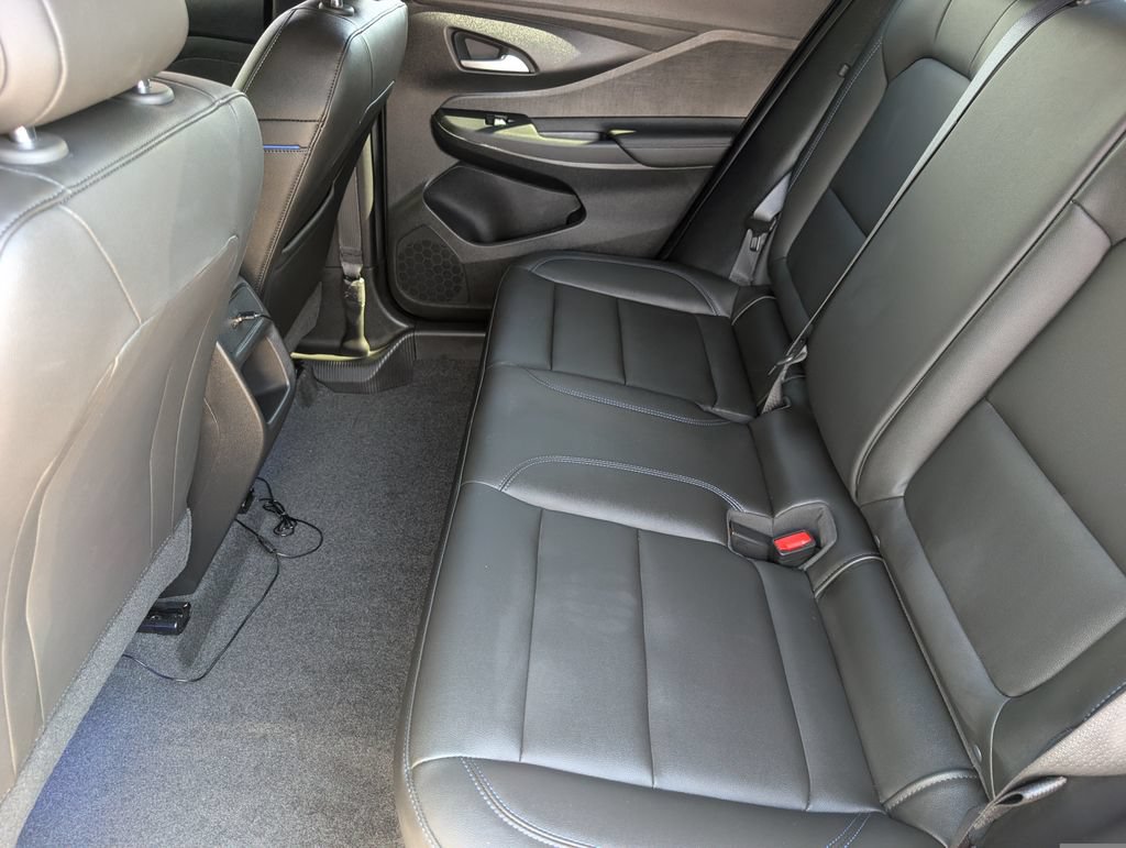 Used 2024 Buick Envista Sport Touring w/ Convenience I Package FWD image 18