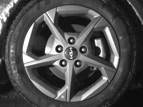 Used 2025 Kia K4 LXS image 13