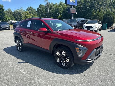 Used 2024 Hyundai Kona SEL AWD/4WD image 4