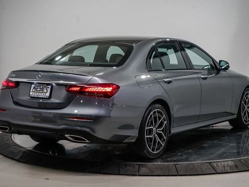 Used 2022 Mercedes-Benz E 350 Sedan image 4