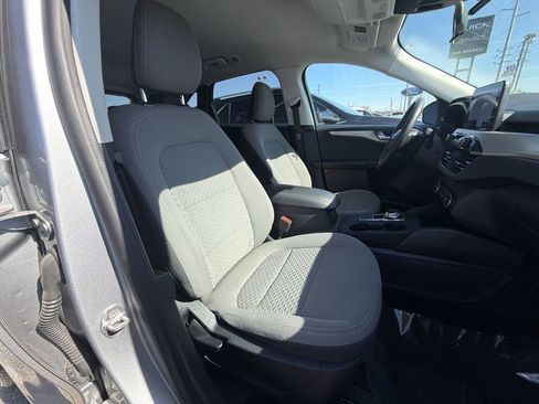 Used 2021 Ford Escape SE w/ SE Sport Appearance Package image 31