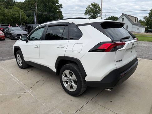 Used 2019 Toyota RAV4 XLE w/ All Weather Liner Package AWD/4WD image 6