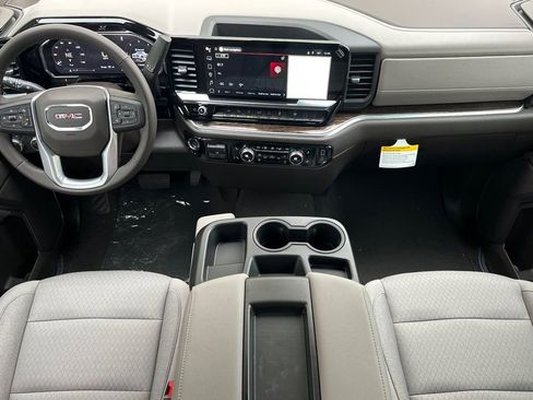 New 2026 GMC Sierra 1500 SLE w/ Preferred Package AWD/4WD image 11